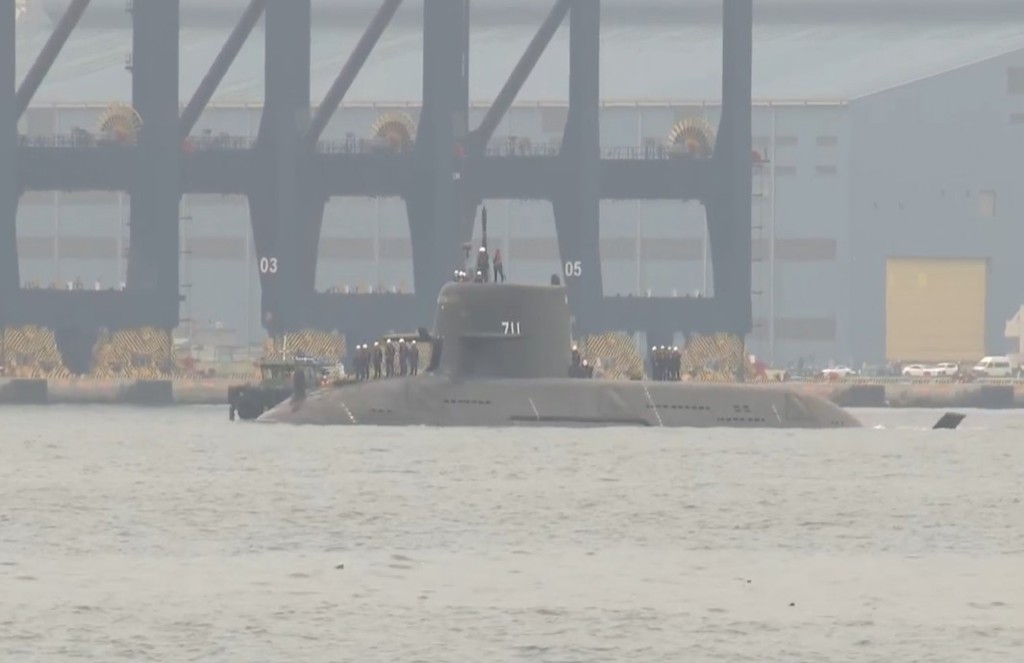 海鯤號今晨第四度浮航出海測試 連兩天海試為首次潛航整備