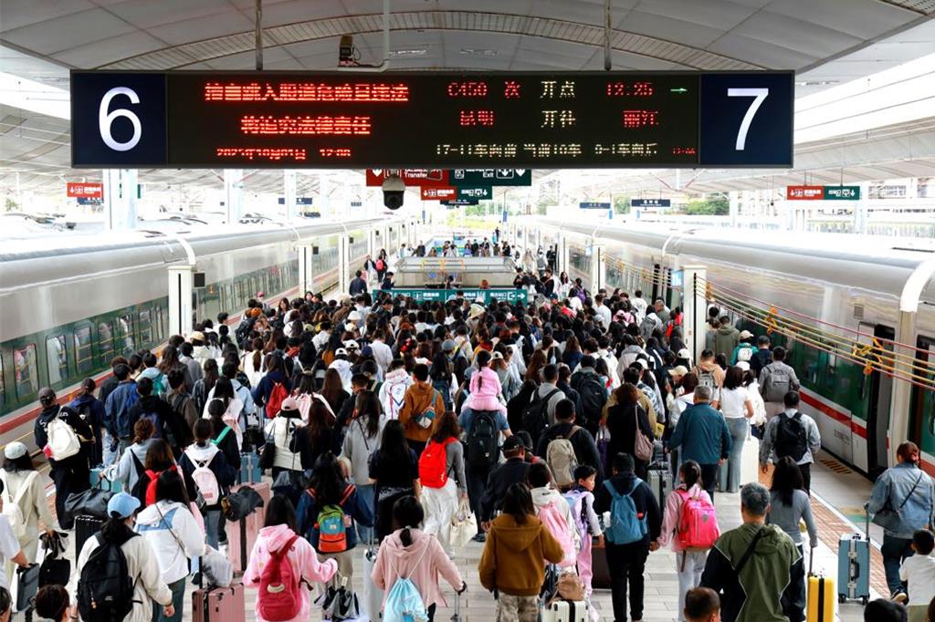 「試驗列車」撞作業員釀11死！昆明1火車站重大意外