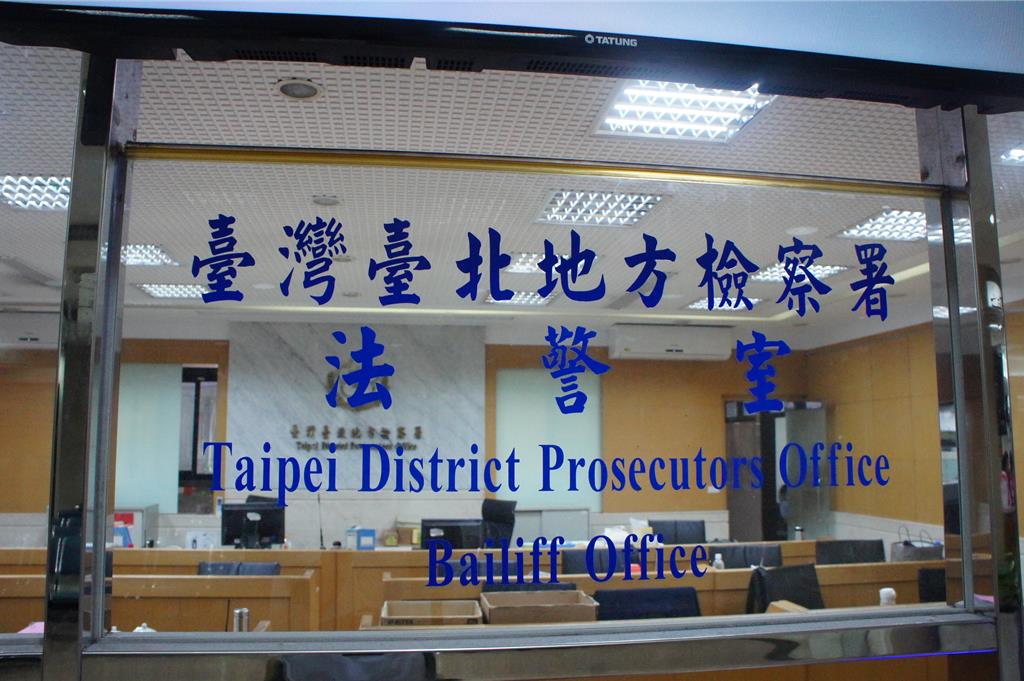 曾拍富家千金女友裸照勒索千萬遭判刑  超知名「假律師」詐貸、侵占遭約談