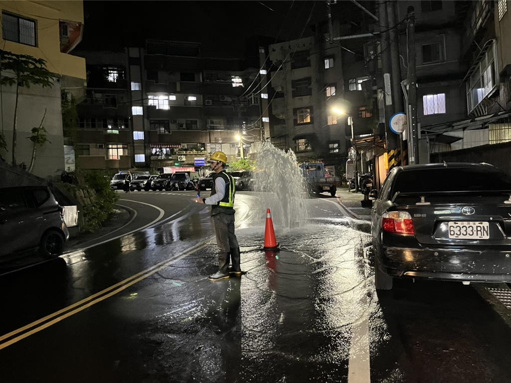 基隆自來水有油味 水公司:基隆河遭油汙汙染