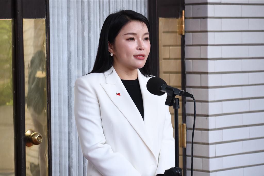 杜拜遭捕台男獲釋 行李 護照仍扣押! 張嘉郡籲外交部積極協助