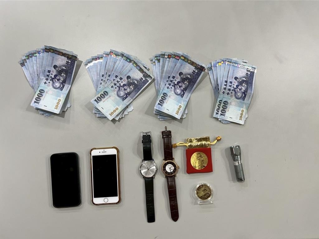 連續翻牆入侵民宅行竊 萬華警逮高齡蜘蛛大盜