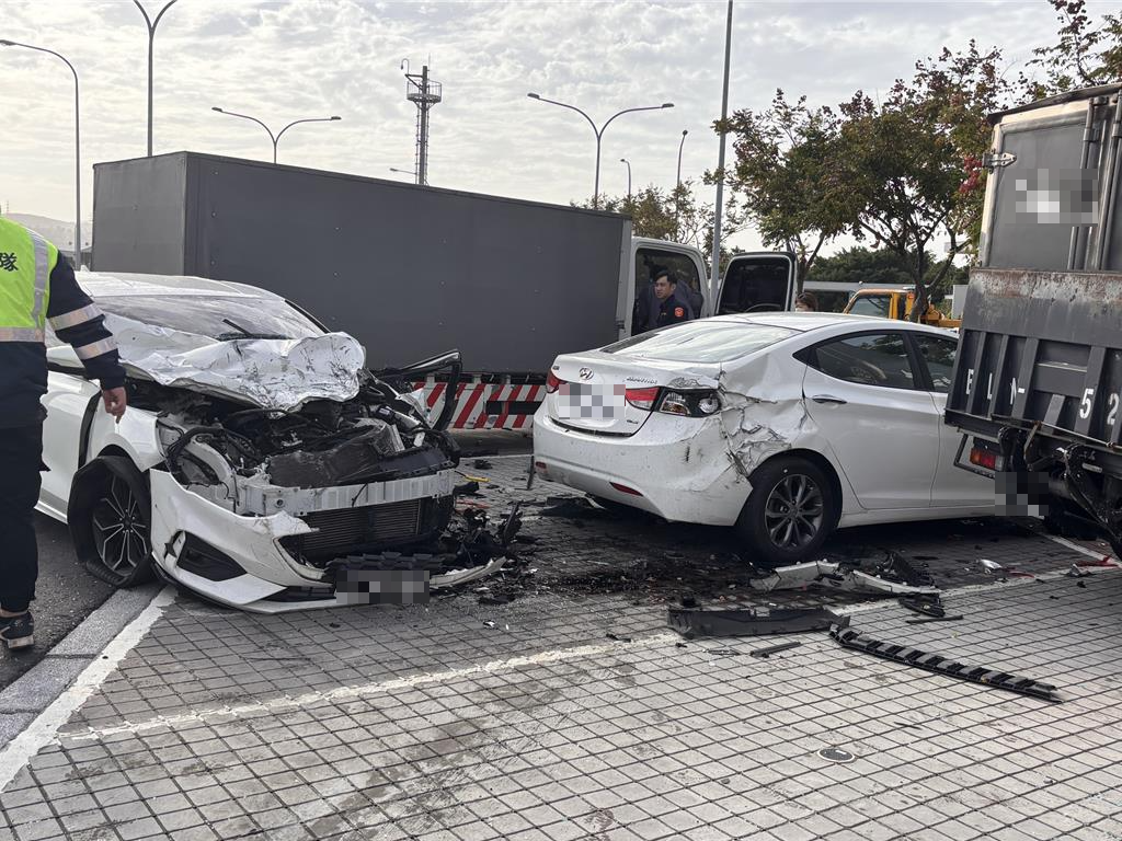 國1楊梅休息站又撞了! 疑「輔助駕駛」釀禍 3人受傷送醫