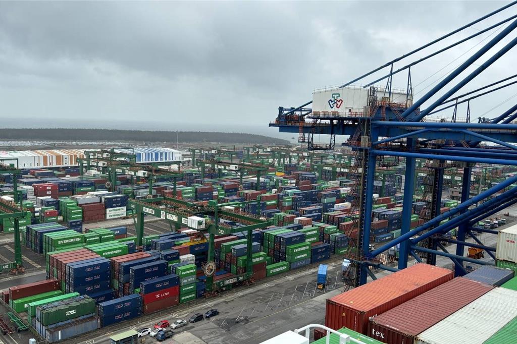 出口大爆發 2025全年GDP衝上7.37%