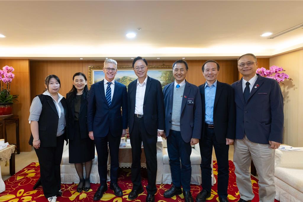 澳洲辦事處代表馮國斌訪桃 張善政盼持續深化雙邊教育文化及經貿交流