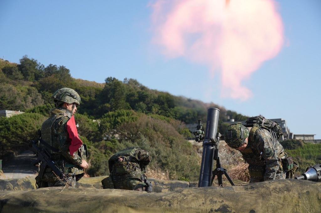東引「忠義操演」 驗證防區火力配置