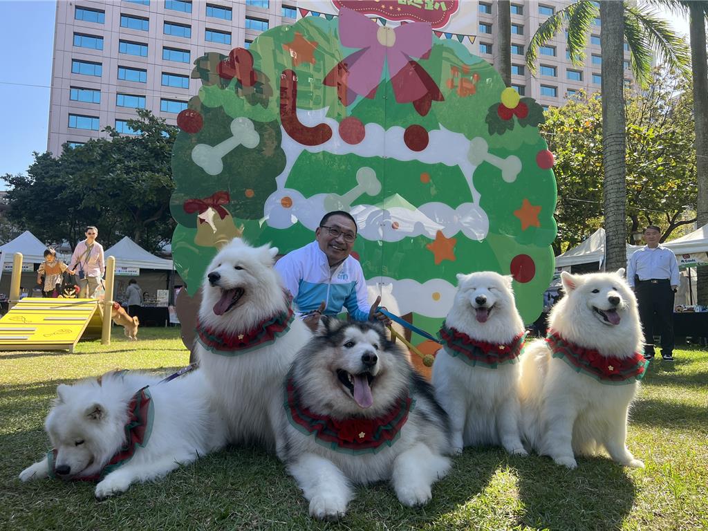 新北毛寶貝耶誕趴板橋車站登場 寵物旅遊路線冠軍出爐