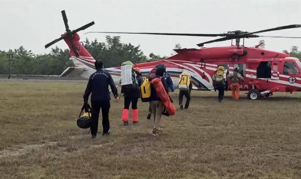退休校長攀玉山後四峰失聯! 高雄消防局急搜鹿山2.7K