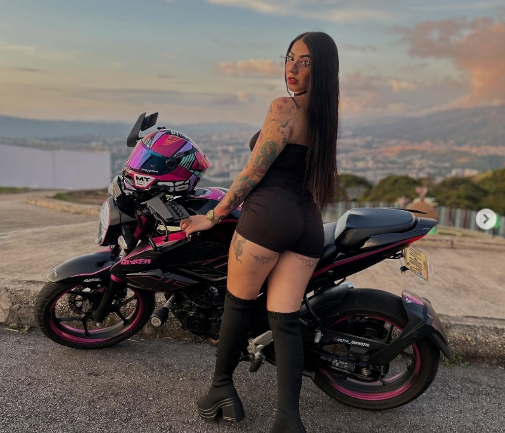 25歲豪乳重機女網紅車禍遭聯結車輾斃 生前IG動態竟一語成讖