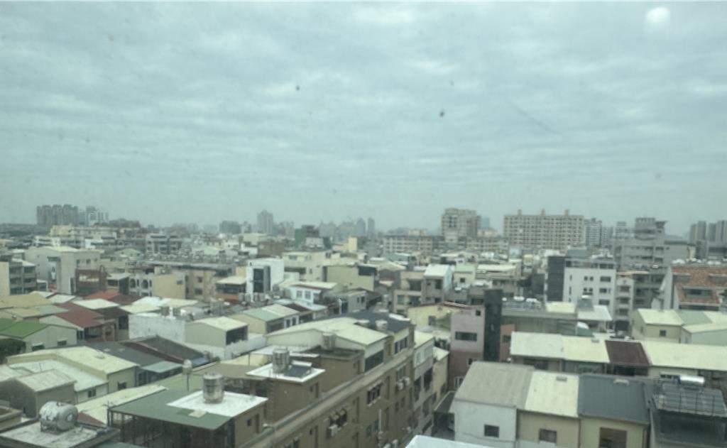 台南半夜臭醒！塑膠味瀰漫全城 民眾不解：怎麼這麼臭