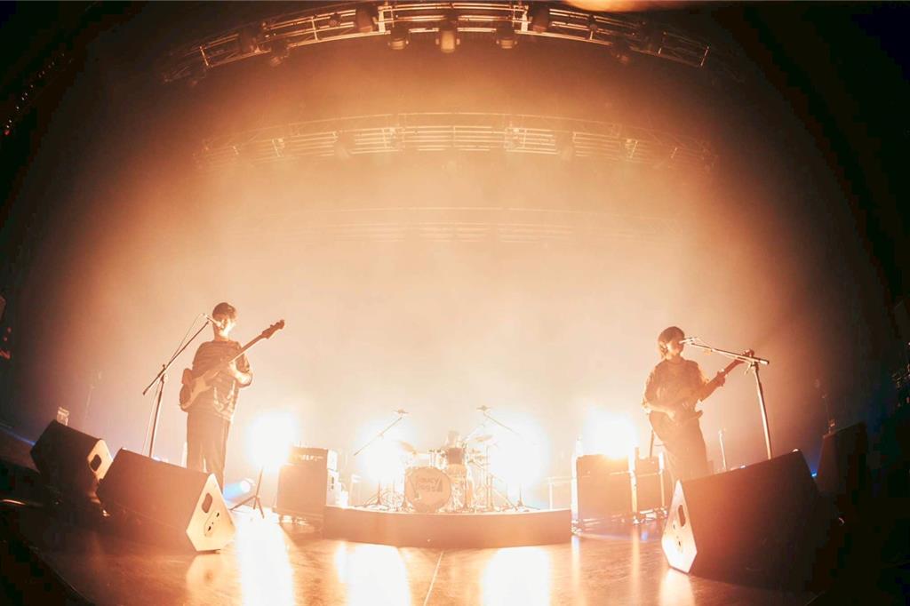 日樂團Saucy Dog有夠台！收粉絲告白爆笑回：聽你在叭噗