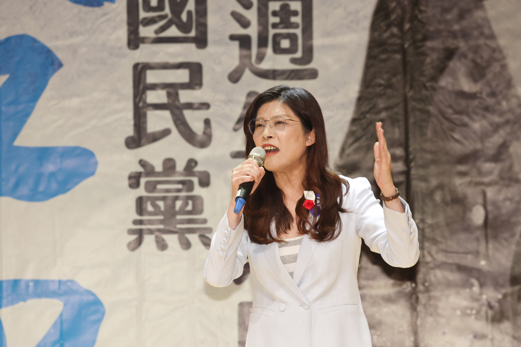 國戰會論壇》一國兩區　鄭麗文秋祭風波後的「敘事突圍」（蔡炫）