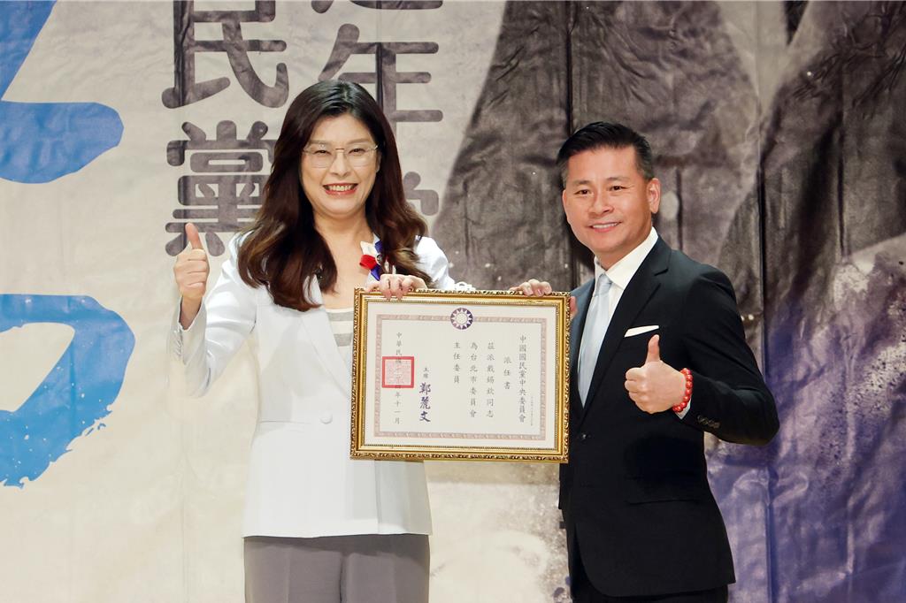 黨慶小雞大集合！應曉薇女兒再次現身 初選規則將出爐