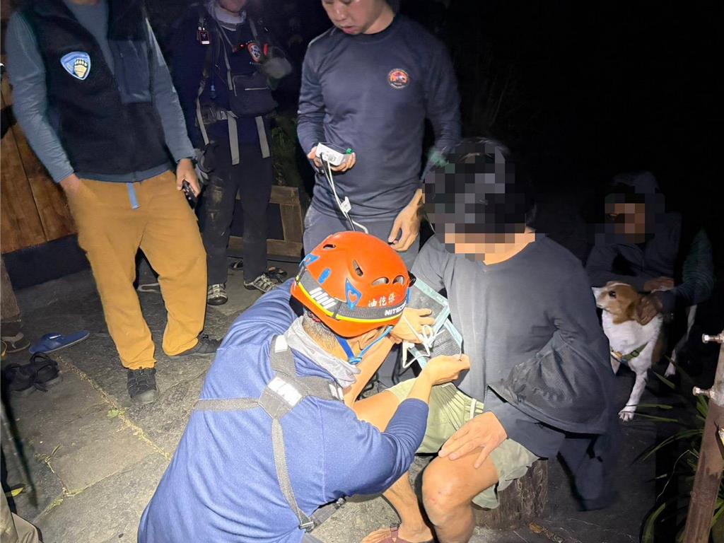 屏東訪友疑誤食不明植物!5人見幻覺不適 消防漏夜上山救援
