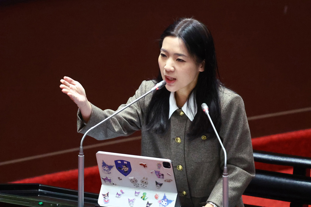 把軍購比喻成壽險  徐巧芯批民進黨：不倫不類  武器沒來也沒關係？