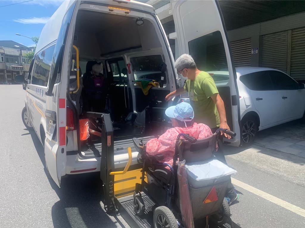 強化無障礙交通！花蓮復康巴士明年增量並續推免費搭乘