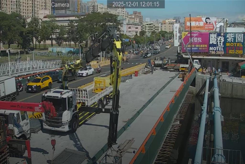 拚年底通車！媽祖港橋改建橋面施工封閉4晚 提醒駕駛改道