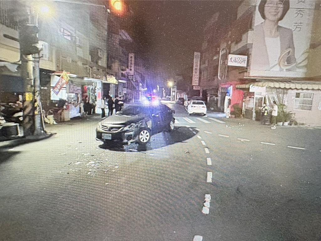 處理車禍遇酒駕撞上事故車  彰化警遭撞傷送醫