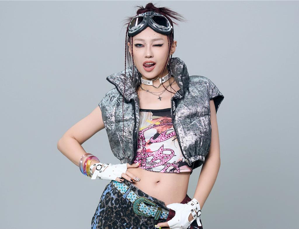 A-Lin愛徒被嫌不夠 琟娜VERNA錄音室中二病爆發