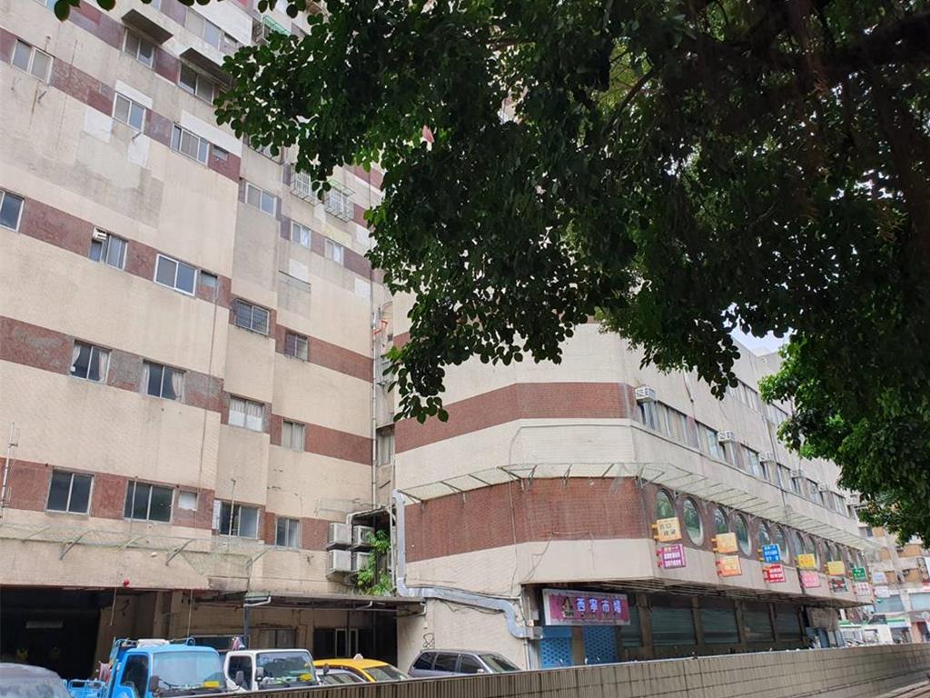 「猛鬼大樓」西寧市場明年拆除 議員質疑市場處承諾跳票