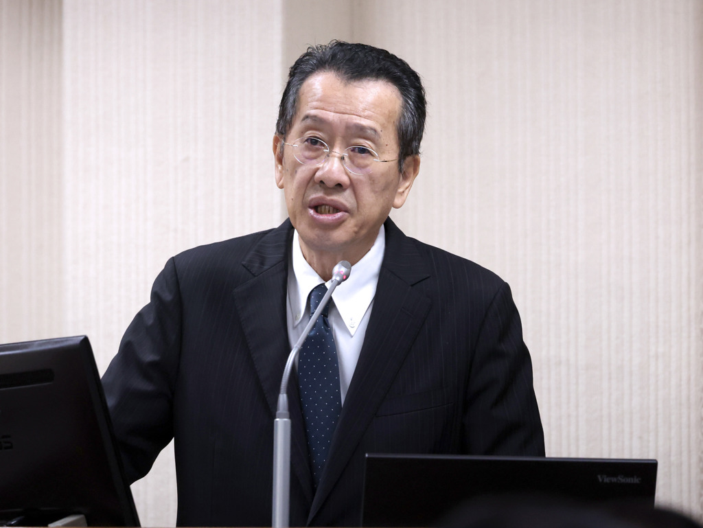 台擬再向美採購愛三飛彈?顧立雄曝原則:「有助防空」 就是潛在項目