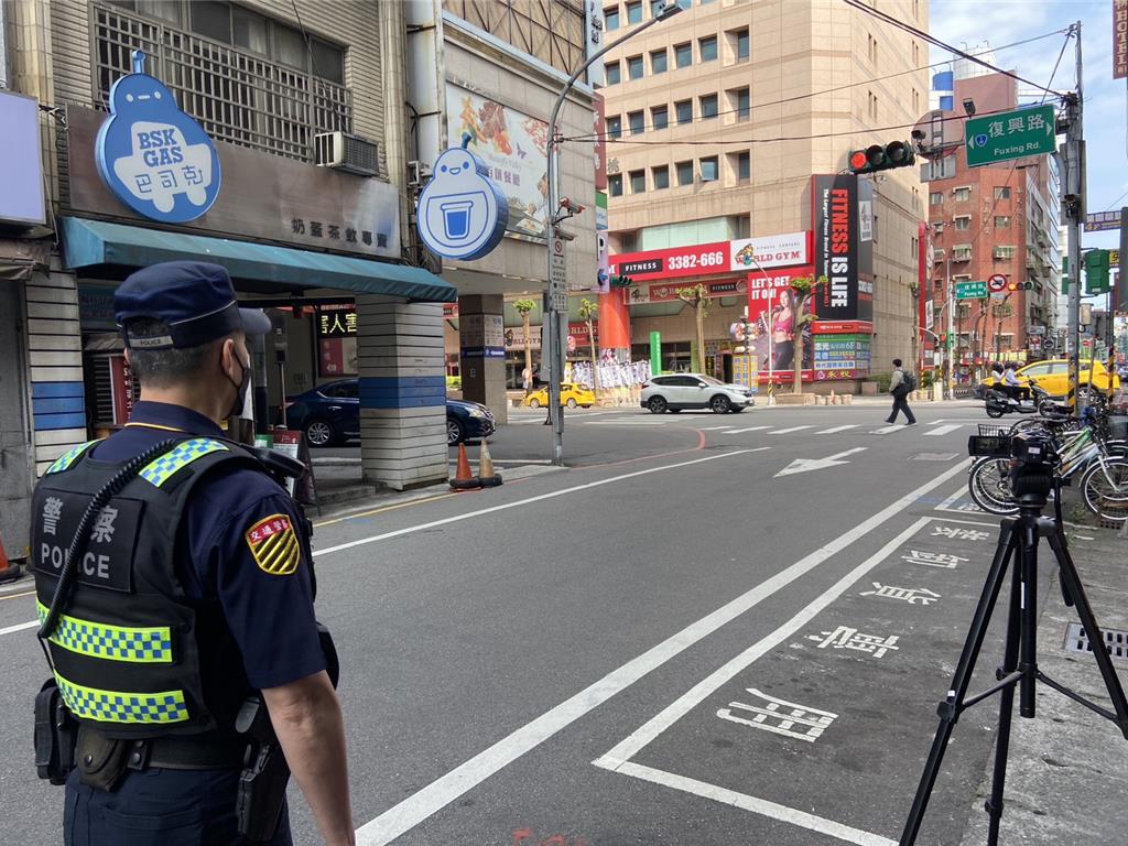 桃園「車輛不讓人」強力取締近2萬件 行人事故下降13.7％