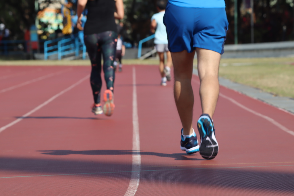 小腿為何被稱第二顆心臟?新竹馬偕名醫:長期久坐恐引發靜脈疾病風險