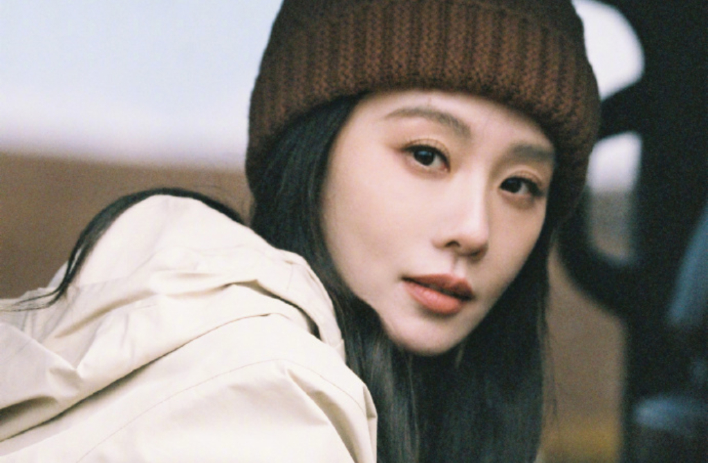 劉詩詩6歲兒子超調皮 她放大招「扛娃上車」爆笑畫面曝