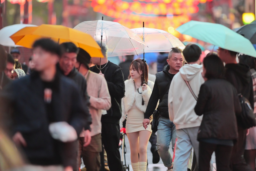 天氣》周三大雨轟3地！入夜急降溫下探15度 最冷時間曝