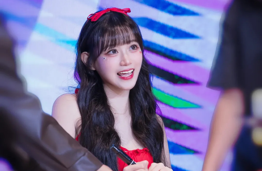 喜歡邊荷律很久了！小粉絲初見女神竟「啜泣淚崩」溫馨片瘋傳