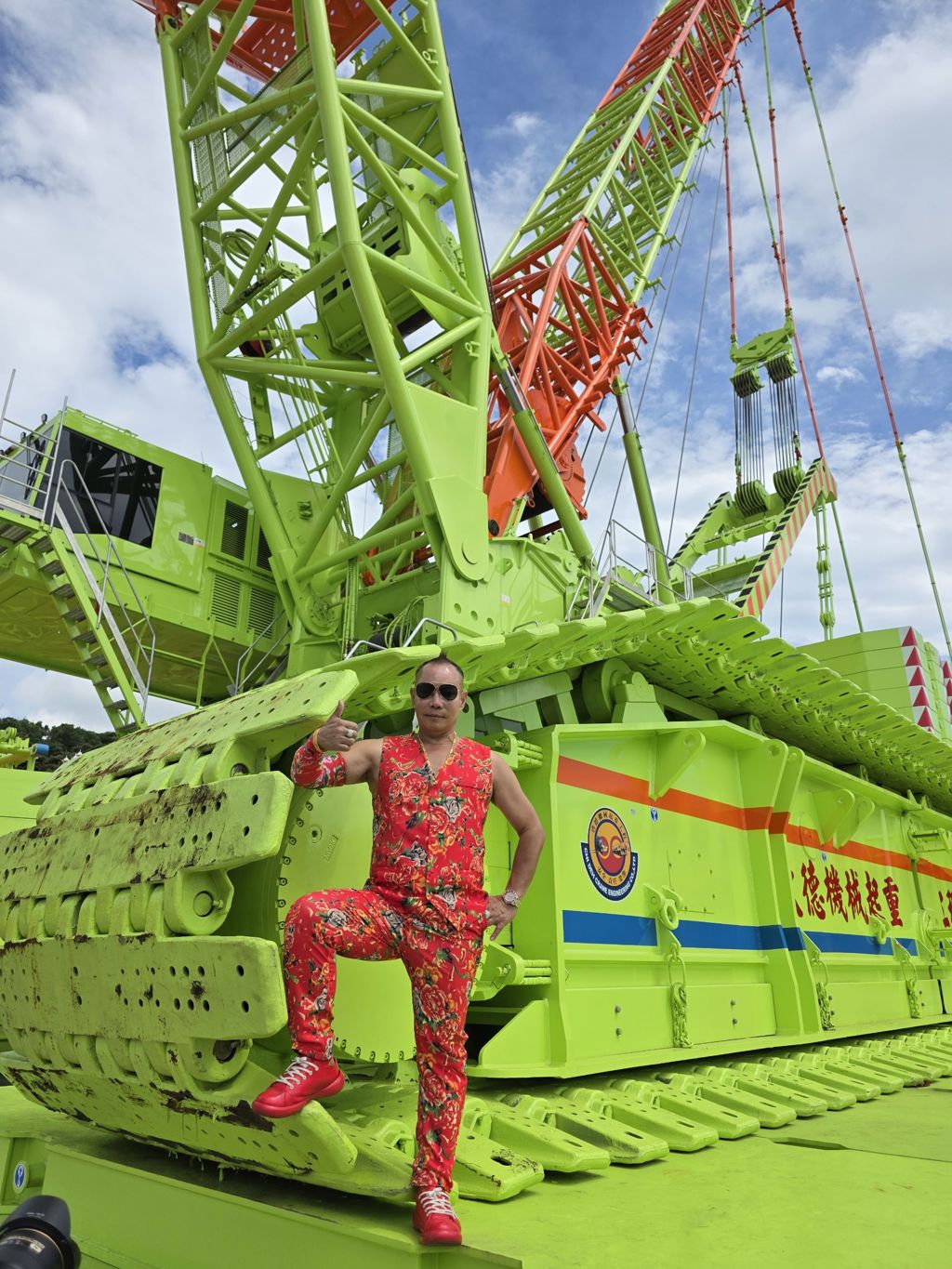 「吊車大王」直言不排斥更生人加入團隊，意願者都會從零培訓。(照片/胡漢龑 提供)