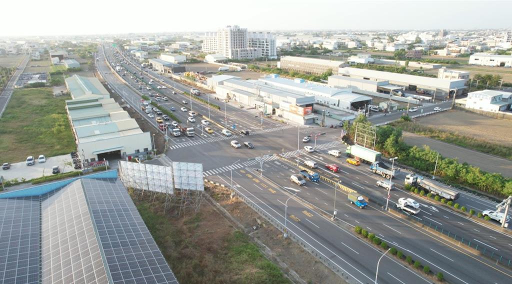 國8台南系統交流道施工 12/10起部分車道封閉 建議動線出爐
