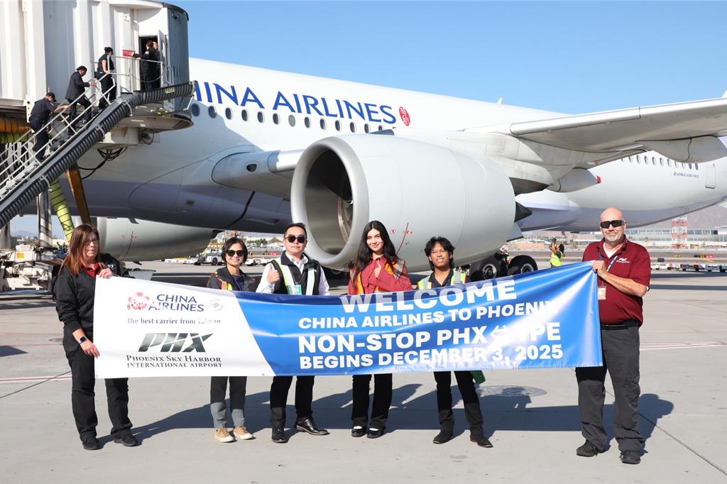 華航首航鳳凰城 見證「亞洲首家直飛」歷史時刻