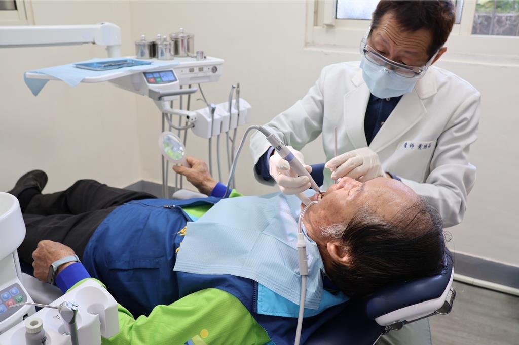 北中寮牙醫站開張！免舟車勞頓 資深醫師輪流駐診