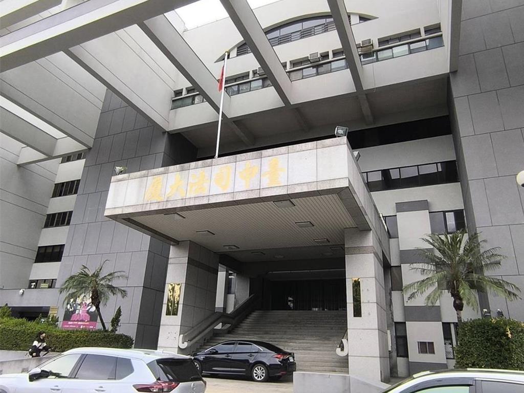 台中男持槍朝泳池扣板機　蓋牌2個月才曝光！警方這樣說