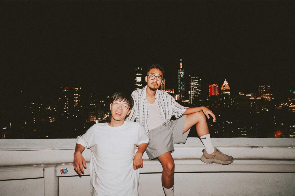 嘻哈歌手擁「美國名校雙學位」超狂背景曝光　爸爸還是外交官