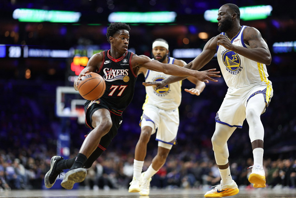 NBA》逆轉後再逆轉！埃奇庫姆準絕殺助七六人擊退勇士