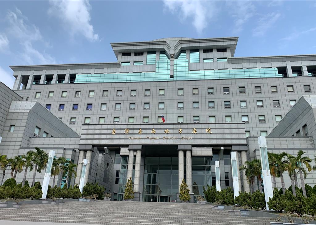 重殘男要求接回受安置老母遭拒　揮刀恐嚇社工師判決出爐