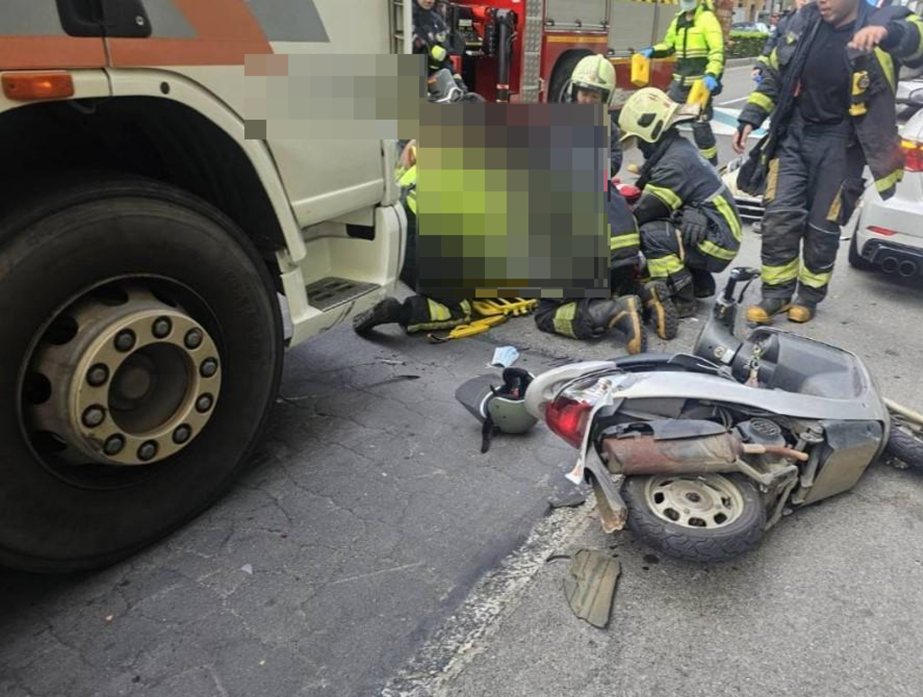 林口恐怖車禍!女騎士遭大貨車「活活拖捲輪下」 命危搶救