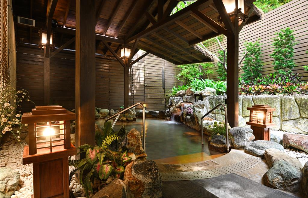 到溫泉鄉過耶誕！泡湯、啖4000元雙人套餐  大地酒店推主題住房迎客