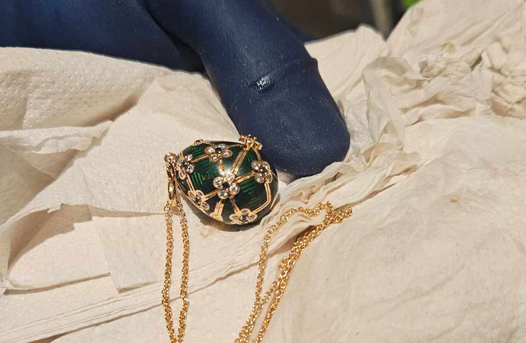 竊賊吞60萬元限量款彩蛋 警苦等6天以「自然方式」取回