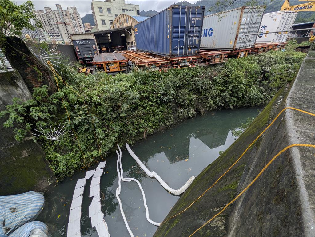基隆河汙染影響10萬戶 水質檢驗車進駐前進指揮所