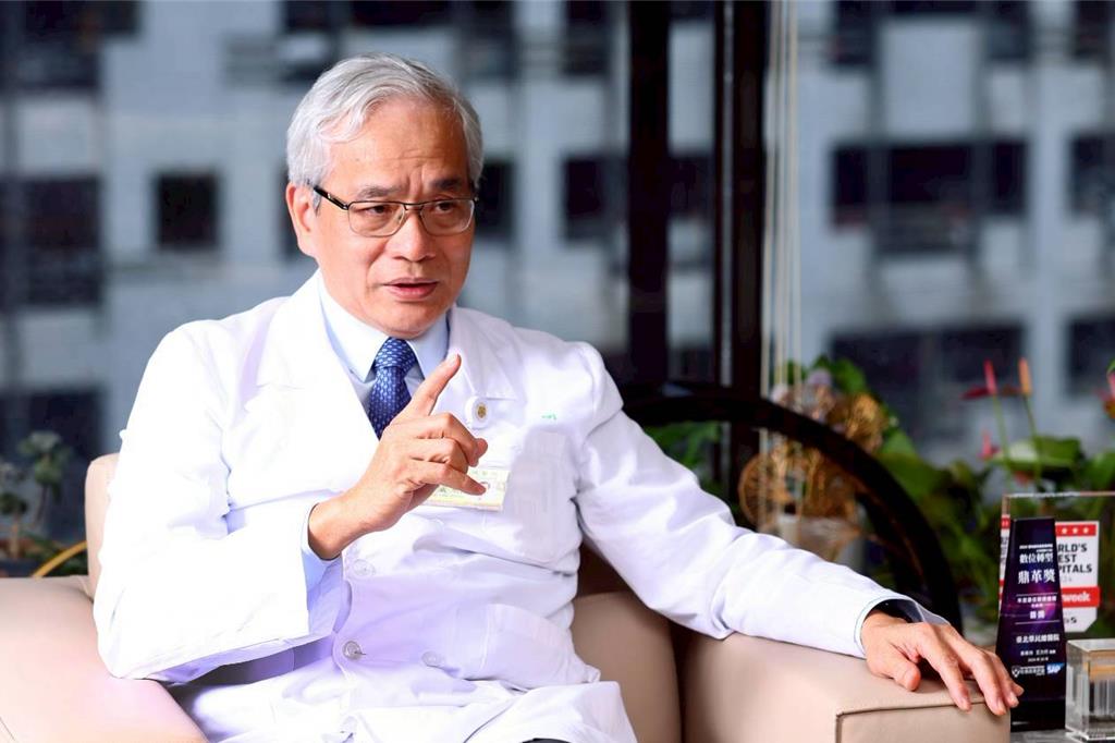 宜蘭被撞警人還沒到 北榮團隊已待命 院長:一定救