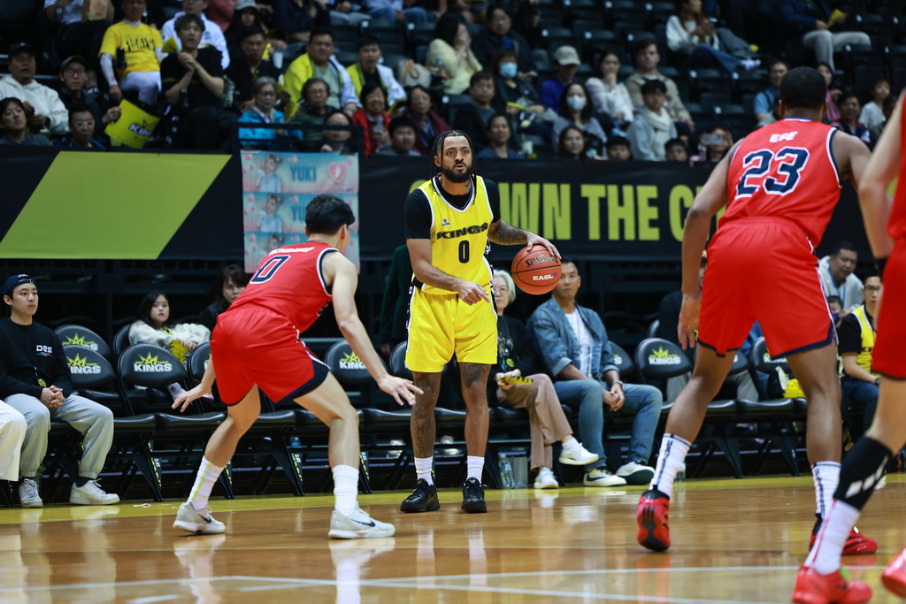 EASL》桑尼只打56秒就傷退 杰倫挺身而出助國王轟垮野馬