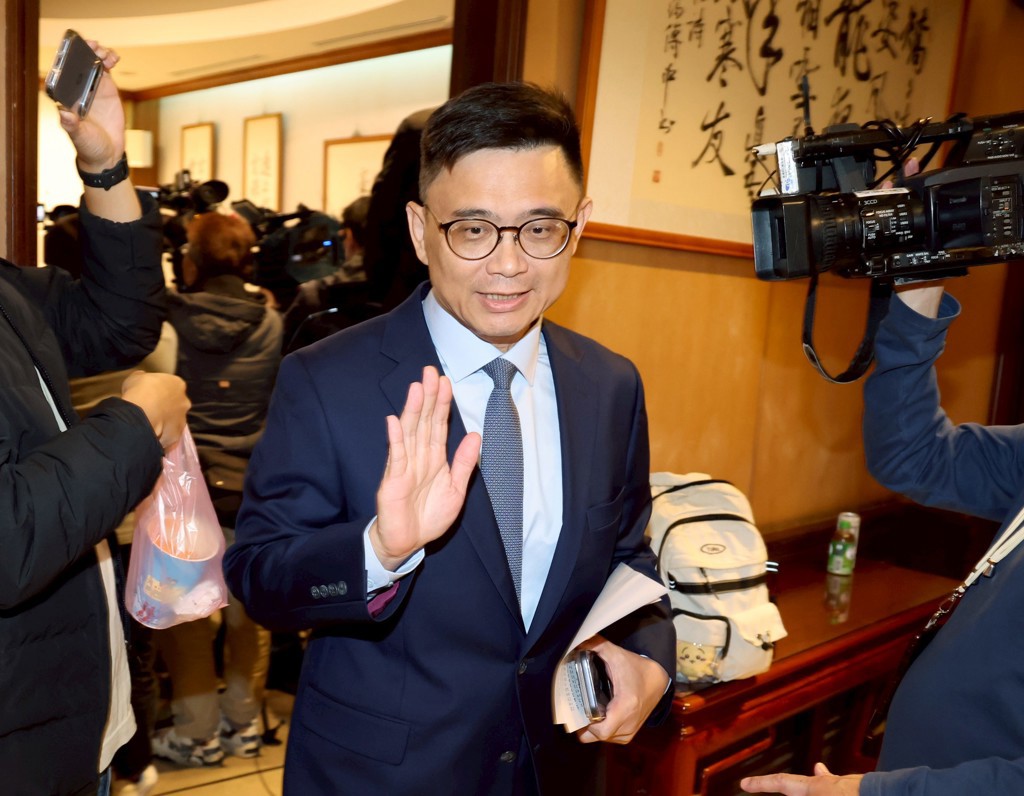 兒涉霸凌 賴瑞隆被踢爆專攻女立委?蔡正元酸吐7字