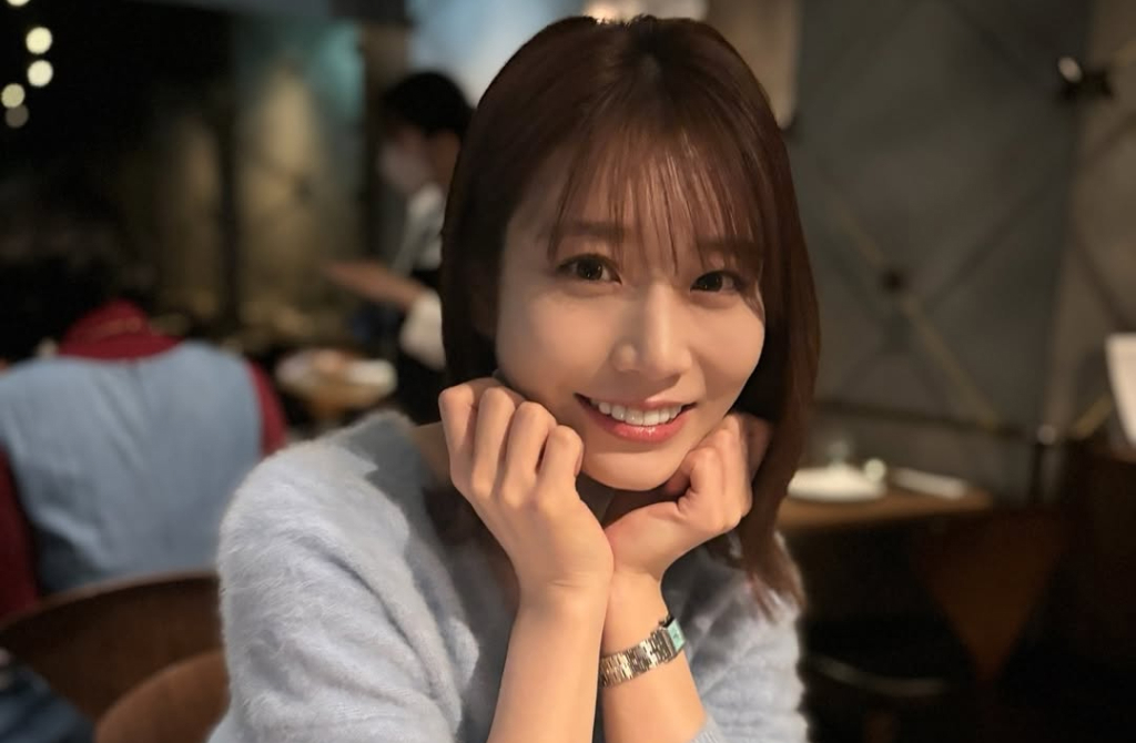 河北彩伽累了!「車上張嘴爆睡」私照流出 驚呆15萬人:太美