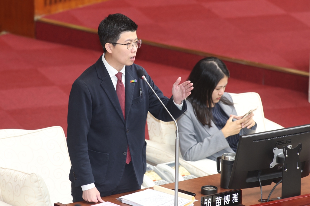 台北市議員苗博雅(左)。(資料照/杜宜諳攝)