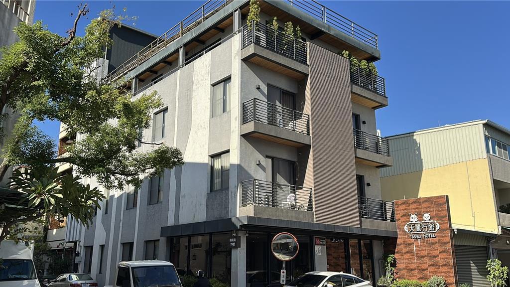 福麥裝修公司位於台南市中西區,以5.9億元得標國防部「RDX海掃更」旋風炸藥採購案。(資料照/曹婷婷攝)