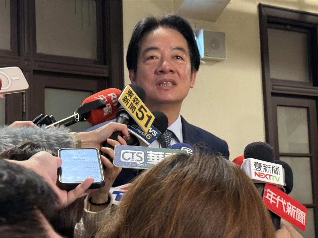 賴清德總統出席宏道獎頒獎典禮會前被問到國民黨立法院國民黨團挾人數優勢強行三讀通過反年改修法。(曾薏蘋攝)