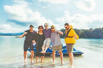 桂綸鎂海外遊 挑戰水上摩托車